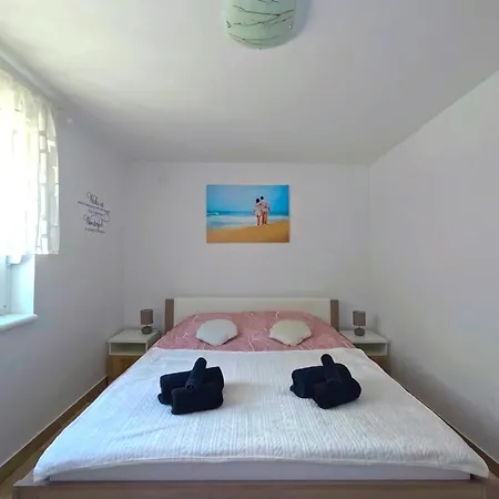 Mia I Josip Apartment *