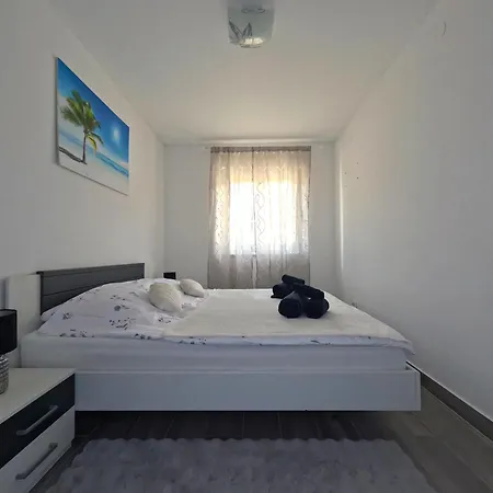 Mia I Josip Apartment *