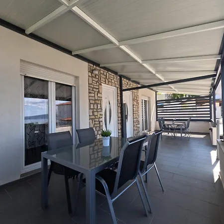 Mia I Josip Apartment