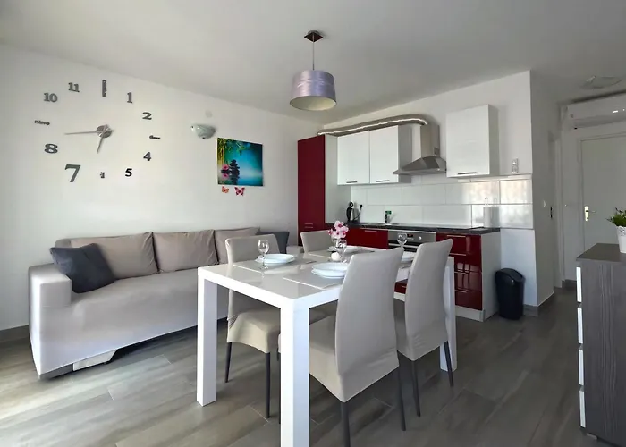 Mia I Josip Apartman Crikvenica